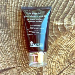 Dr. Brandt microdermabrasion age defying exfoliant